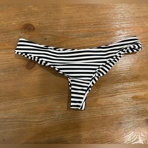 Boys + Arrow bikini bottoms